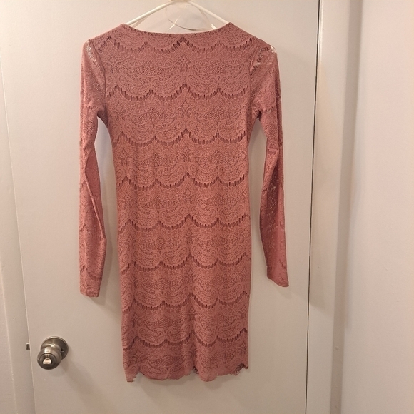 Forever 21 Lace BodyCon Dress Size Small - Picture 2 of 8